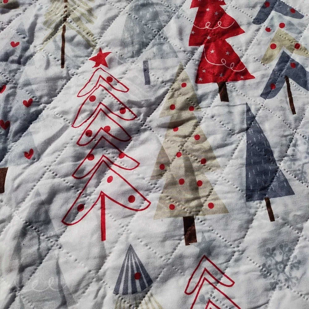 RT‎ Designer's Collection Christmas Tree Blanket 82x82 Red Gray Holiday Decor